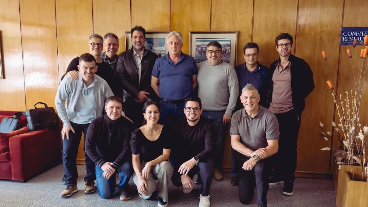 TRANSPA S.A. — Cómo implementé Claude Enterprise en TRANSPA y capacité a más de 90 personas de 7 áreas en 10 jornadas