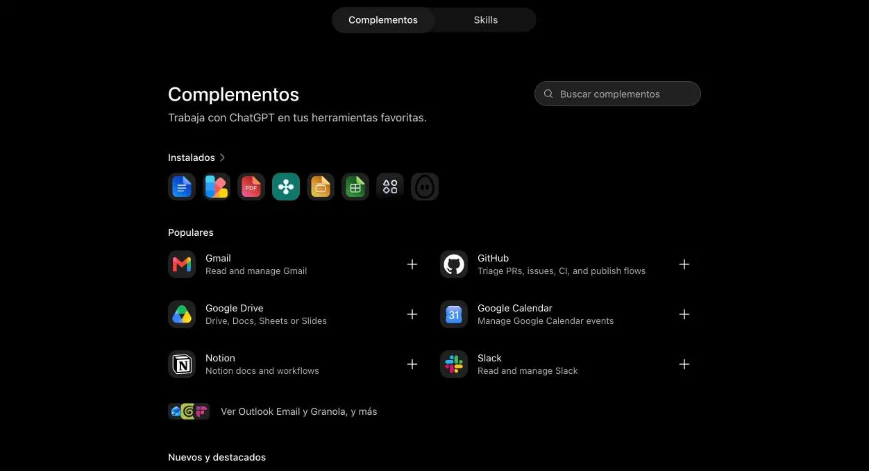 Pantalla de Complementos de ChatGPT con la sección "Populares": Gmail, GitHub, Google Drive, Google Calendar, Notion y Slack.