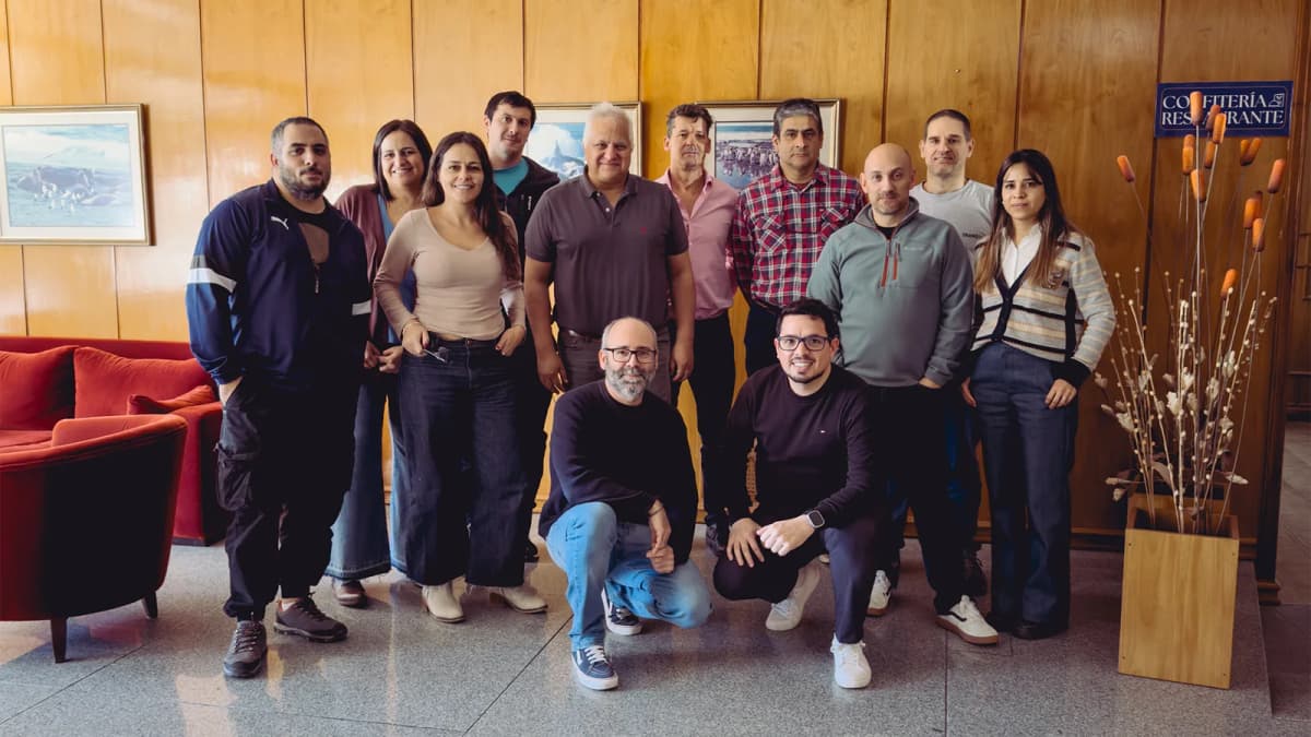 TRANSPA S.A. — Cómo llevé a un segundo equipo de TRANSPA, que no usaba IA, a adoptar Claude Enterprise desde cero